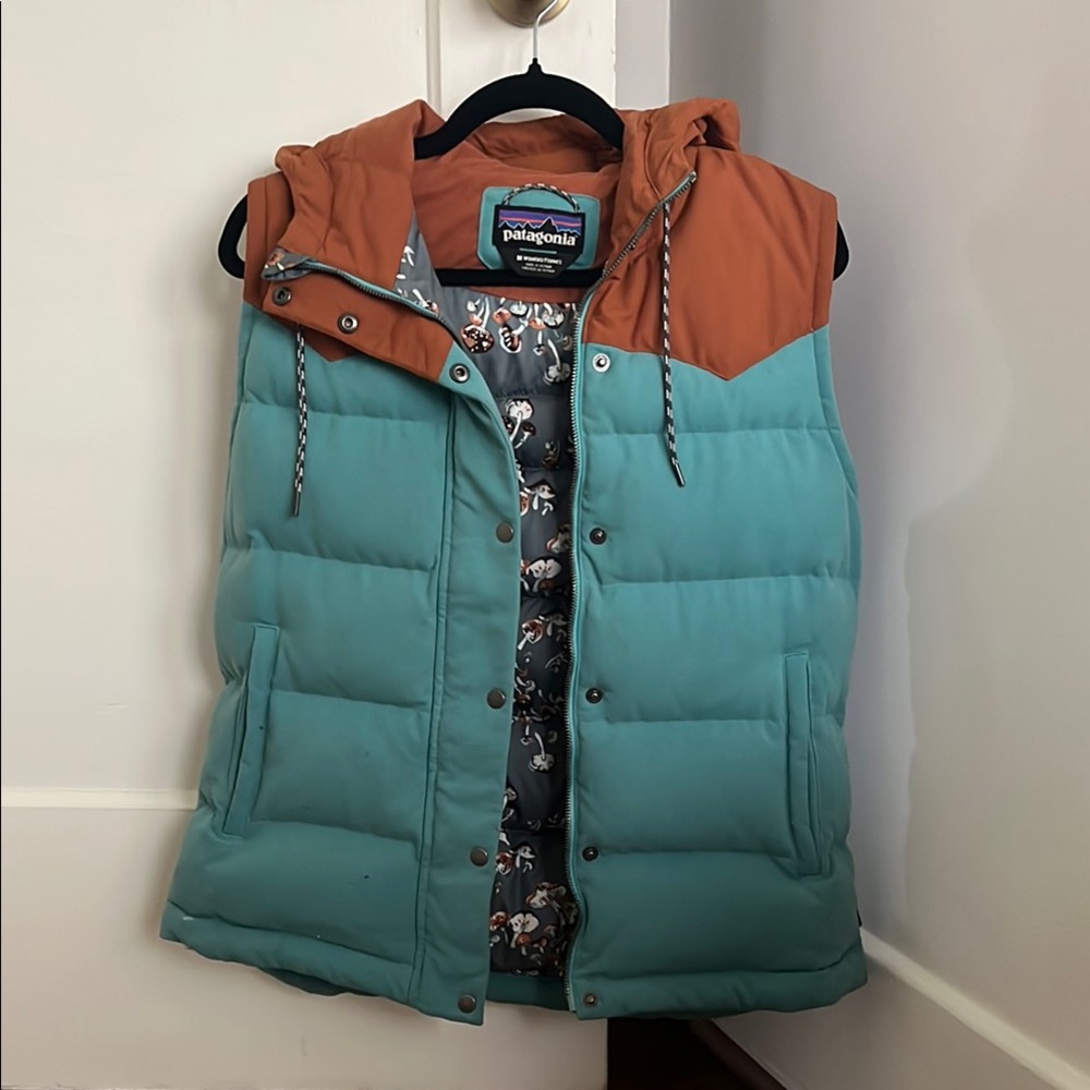Patagonia Teal and Orange Puffer Vest size medium